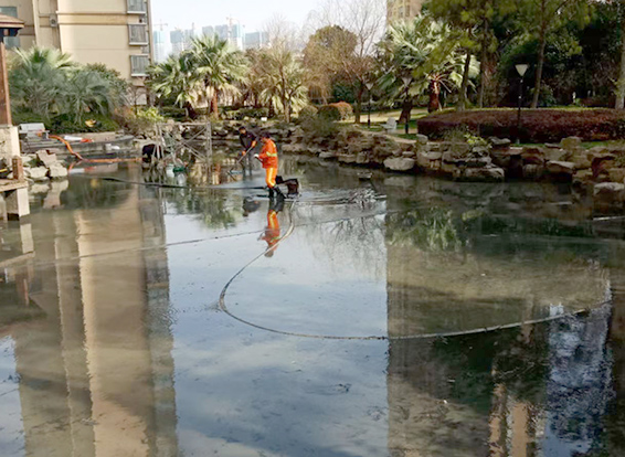 内乡景观池淤泥清理